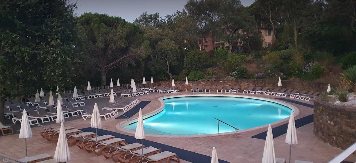 Charmant Appartement Village Restanques De Saint Tropez Grimaud Eksteriør bilde