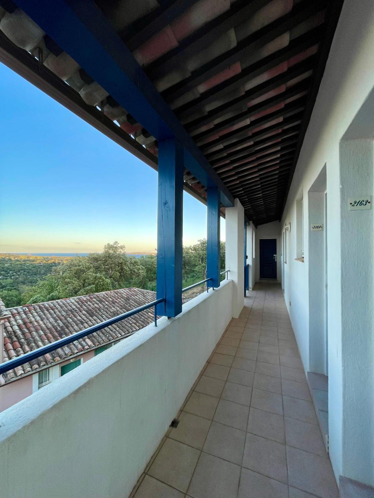 Charmant Appartement Village Restanques De Saint Tropez Grimaud Eksteriør bilde
